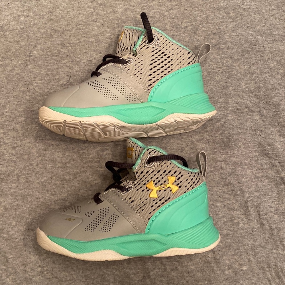 Under Armour Toddler Sneakers Size 4